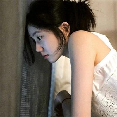 大青树下